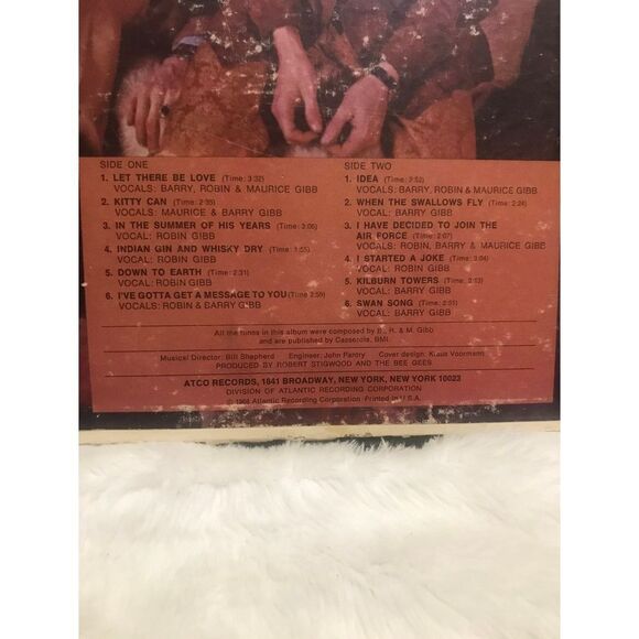 Bee Gees LP   - Picture 4 of 5